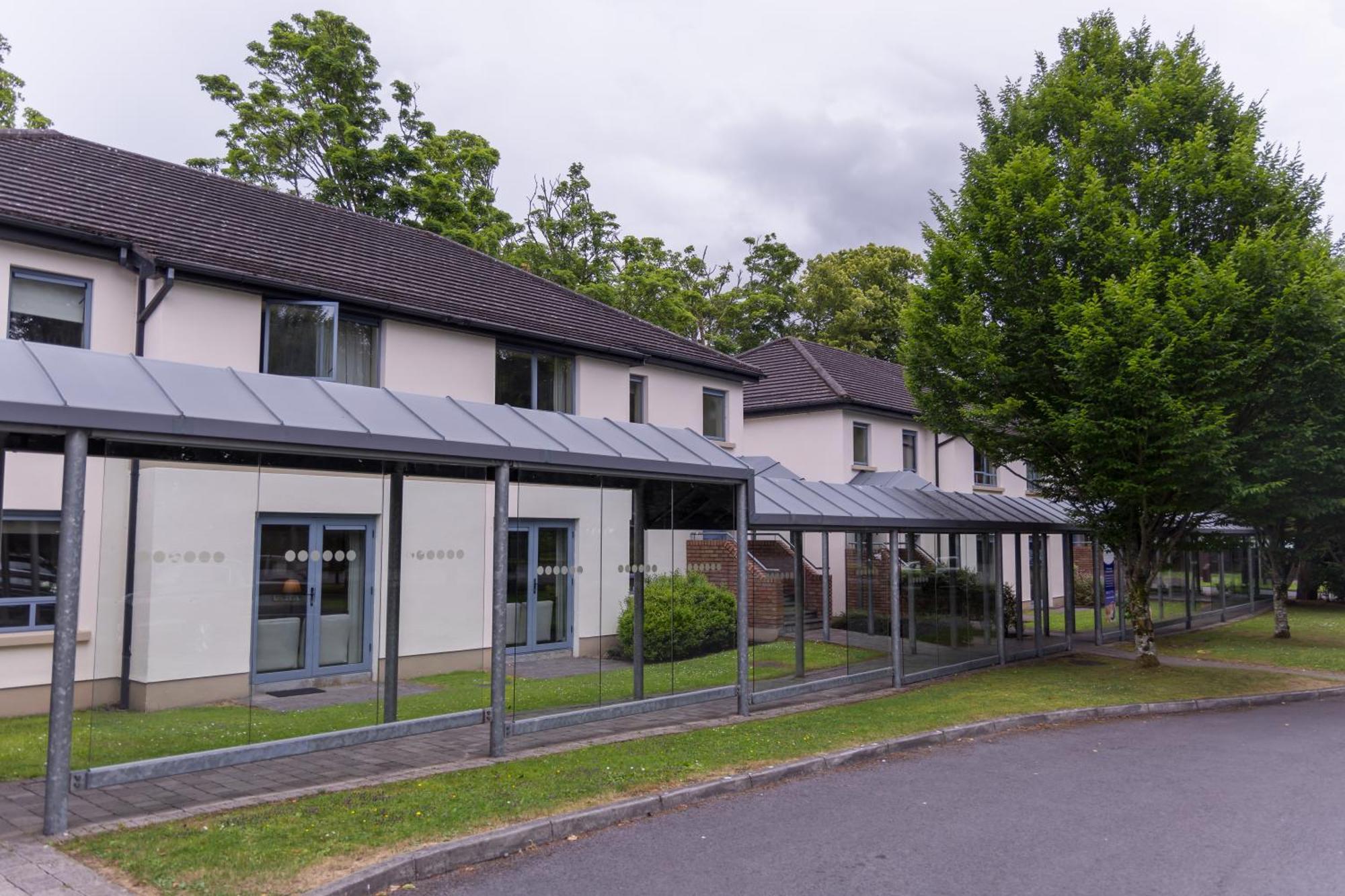 Shamrock Lodge Hotel Athlone Exterior photo